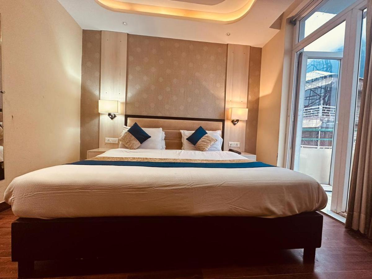 מנאלי Hotel Royal Residency מראה חיצוני תמונה