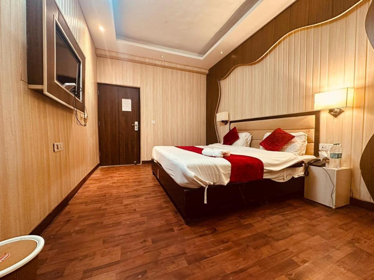 מנאלי Hotel Royal Residency מראה חיצוני תמונה