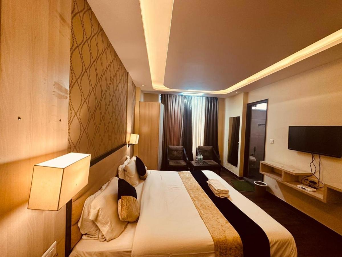 מנאלי Hotel Royal Residency מראה חיצוני תמונה