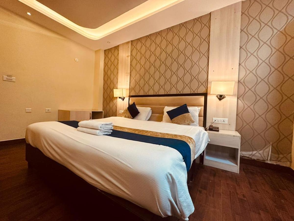 מנאלי Hotel Royal Residency מראה חיצוני תמונה