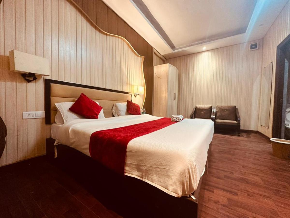 מנאלי Hotel Royal Residency מראה חיצוני תמונה